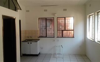 1 Bedroom Flat in Roodepoort Central