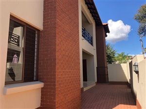 2 Bed Townhouse in Pretorius Park
