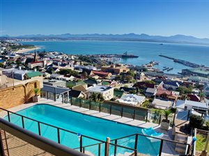 5 Bed House in Mossel Bay