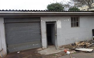 96 m² Commercial space in Congella
