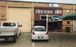 250 m² Industrial space in Halfway House