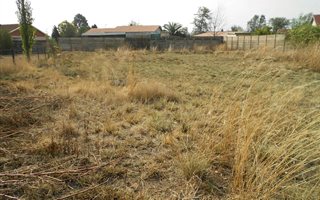 1000 m² Land available in Barry Hertzog Park
