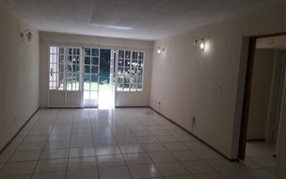 2 Bedroom Townhouse in Northcliff