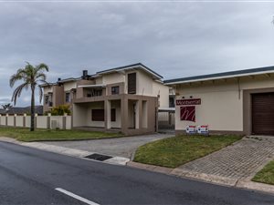 2 Bed Apartment in Lorraine