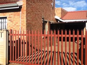 3 Bed House in Bophelong