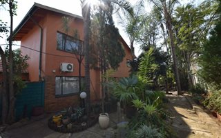 5 Bedroom House in Roseville