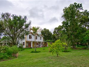 3.3 ha Farm in The Crags