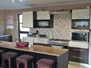 3 Bed House in Strandfontein