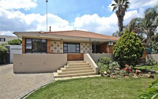 3 Bedroom House in Cyrildene