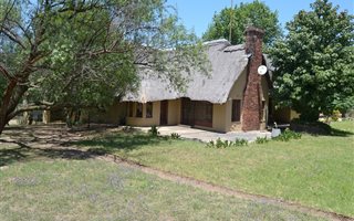 1.5 ha Farm in Kyalami AH