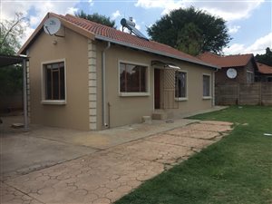 3 Bed House in Theresa Park