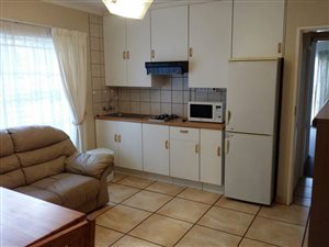 Bachelor apartment in Wilro Park