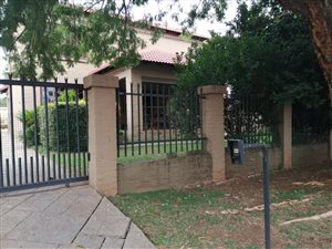 3 Bed House in Eldoraigne