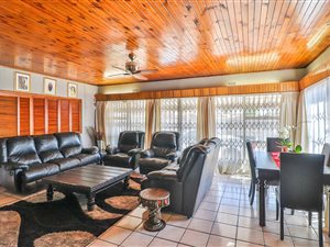 6 Bed House in Risana