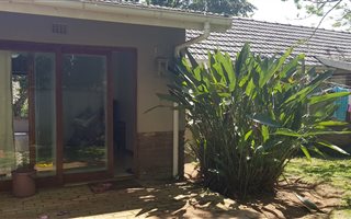 2 Bedroom Flat in Hillcrest Central