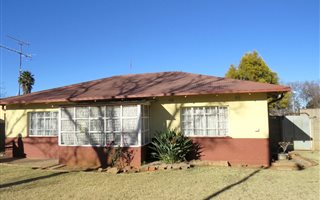 3 Bedroom House in Vanderbijlpark CW6