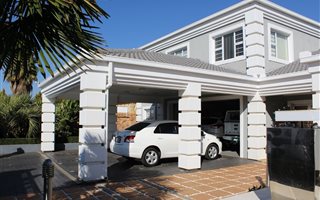 3 Bedroom House in Van Der Hoff Park