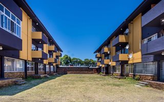 2 Bedroom Apartment in Parow Valley