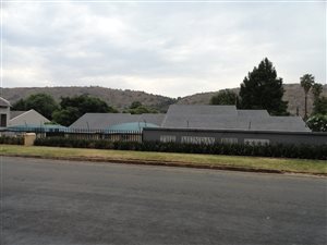 300 m² Commercial space in Morninghill