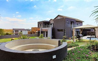 5 Bedroom House in Copperleaf