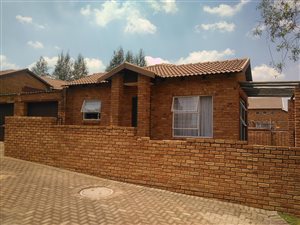 3 Bed Townhouse in Honey Park