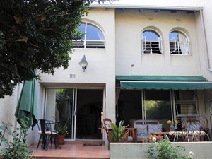 3 Bed Townhouse in Bordeaux