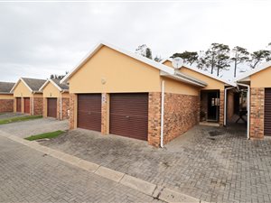 3 Bed Townhouse in Gonubie