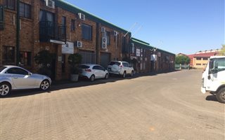 290 m² Commercial space in Hennopspark