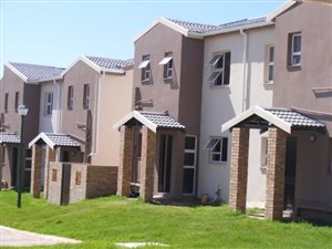 2 Bed Cluster in Port Alfred