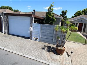 2 Bed Townhouse in Oakglen