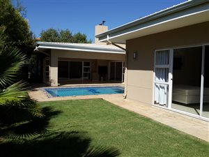 4 Bed House in Silver Lakes