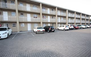 1 Bedroom Apartment in Parow Central