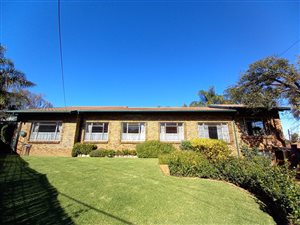5 Bed House in Rooihuiskraal