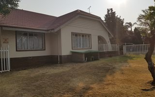 3 Bedroom House in Edleen