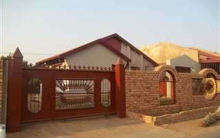 3 Bedroom House in Mabopane