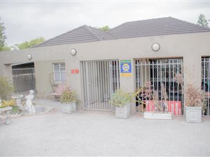 3 Bed House in De Zoete Inval