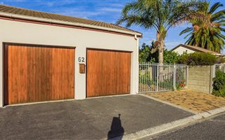 3 Bedroom Townhouse in Strand Central