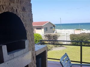 2 Bed Apartment in Uvongo