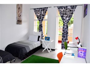 1 Bed Apartment in Essenwood