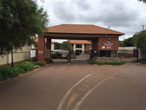 2 Bed Townhouse in Pretorius Park