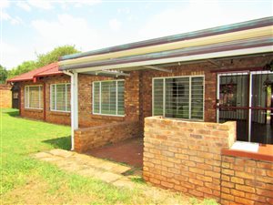 3 Bed Townhouse in Clubview