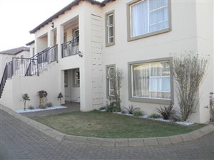 3 Bedroom Townhouse in Henley on Klip