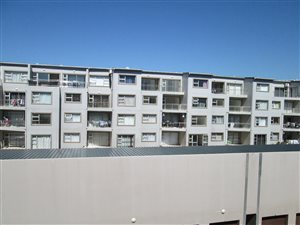 2 Bed Apartment in Athlone Park