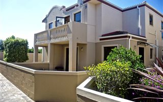 3 Bedroom House in Parklands North