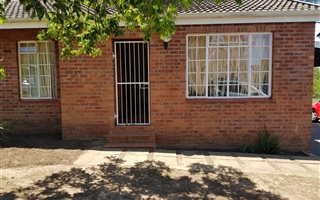 3 Bedroom Townhouse in Bisley