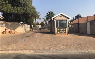 2 Bedroom Apartment in Strydompark