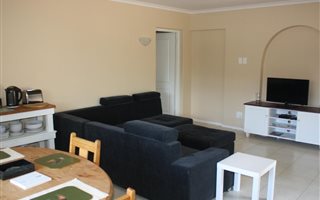 1 Bedroom Apartment in Constantia
