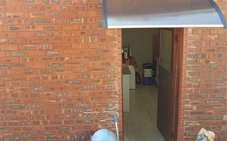 1 Bedroom Garden Cottage in Pennington