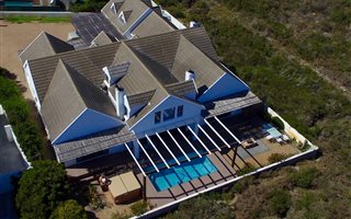 4 Bedroom House in Grotto Bay