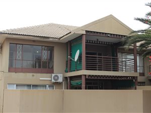 2 Bed Flat in Three Rivers